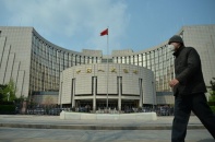 PBoC ra quyết định bất ngờ về lãi suất, chuyên gia nhận định cần "mạnh tay" hơn
