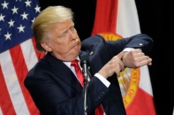 OPEC+ sẵn sàng cắt giảm khai thác 10 triệu thùng dầu/ngày, chờ ông Trump "chốt hạ"