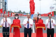 Thủ tướng Nguyễn Xuân Phúc cắt băng thông xe kỹ thuật Dự án đầu tư xây dựng nút giao Nam cầu Bính
