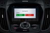 Hệ thống SYNC trên xe nghe hiểu khẩu lệnh bằng cách nào?