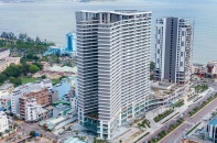 Gấp rút hoàn thiện, FLC Sea Tower Quy Nhon hút hàng trăm sale trong lễ kick off