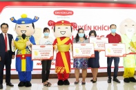 Dai-ichi Life Việt Nam tổ chức trao giải chương trình "Mừng tuổi 14 – Lộc Vàng trao tay"