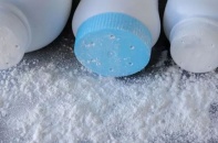 Johnson & Johnson bồi thường 2,1 tỷ USD vì bán phấn rôm trẻ em chứa chất gây ung thư