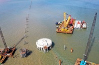 Nhà máy điện gió Đông Hải 1 tổng mức đầu tư gần 5.000 tỷ đồng đang thành hình tại Trà Vinh