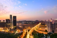 Giá bất động sản tăng ngỡ ngàng nhưng chốt deal chưa bao giờ là dễ dàng