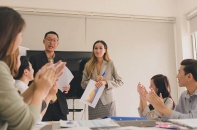 Quyền lực mềm: Chiến lược "mềm hoá" trái tim người lao động
