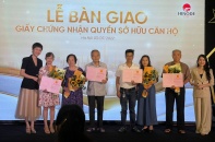 Hinode City chính thức bàn giao sổ hồng cho cư dân