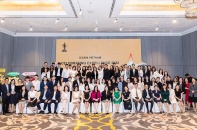 Gần 200 chuyên gia tài chính - kế toán nhận bằng và chứng chỉ từ ICAEW