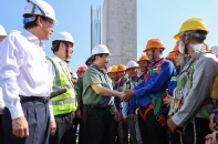 Thủ tướng chỉ đạo chăm lo, hỗ trợ người lao động làm việc trên công trường trong dịp Tết Ất Tỵ 2025
