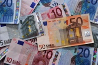 ECB hạ dự báo tăng trưởng năm 2025 còn 0,9% dù liên tục hạ lãi suất để trợ lực cho nền kinh tế