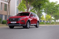 Ford hỗ trợ đến 100% lệ phí trước bạ và tặng quà khách mua xe trong tháng 8/2025