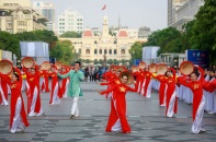 Xây dựng và phát triển văn hóa, con người Việt Nam đáp ứng yêu cầu phát triển bền vững đất nước