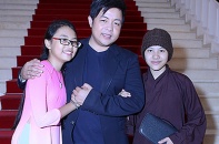 Huyền Trân không được mặc áo nâu lên sân khấu