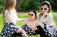3 chị em mẫu nhí "đốn tim" người yêu thời trang