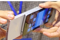 Smartphone bản địa mơ cạnh tranh với Apple, Samsung