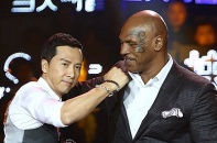 Chân Tử Đan ví nắm đấm của Mike Tyson như đoàn tàu lao đến