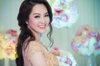 Á hậu Thụy Vân xinh đẹp, lộng lẫy với váy cưới 