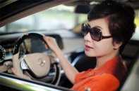 Cận cảnh Maybach S600 màu ruby của nữ doanh nhân Hà Nội