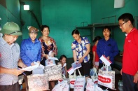 Dai-ichi Life Việt Nam chia sẻ khó khăn với đồng bào thiệt hại do mưa lũ