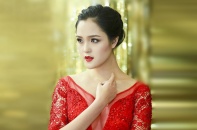 Á hậu Hoàng Anh yêu thích gu thời trang xuyên thấu
