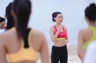 Vũ Thị Hương truyền kỹ năng chạy bộ cho thí sinh Hoa hậu Hoàn vũ