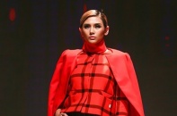 Siêu mẫu Hoàng Yến catwalk trở lại khi mới tuyên bố giải nghệ 