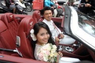 Chồng ca nương Kiều Anh đi xe 12 tỷ đón vợ