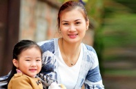 Hoa khôi bóng chuyền Kim Huệ thấy có lỗi với con
