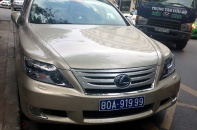 Tạm giữ xe Lexus LS600hL đeo biển 80A-919.99 vì nghi là biển giả
