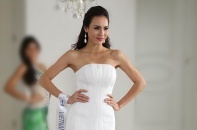 Lệ Quyên thắng giải phụ tại Hoa hậu Siêu quốc gia