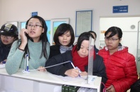 Chen lấn tiêm dịch vụ cho con vì lo chất lượng văcxin miễn phí