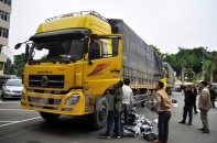 Phát hiện 20 tấn hàng không rõ nguồn gốc tại Cảng Phà Đen