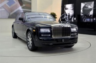 Tìm hiểu bí quyết Rolls-Royce bán xe siêu sang 