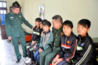 9 em nhỏ trốn thoát bọn buôn người Trung Quốc, tìm đường về Việt Nam