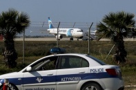 Máy bay Airbus A320 của Ai Cập chở hơn 60 người bị bắt cóc