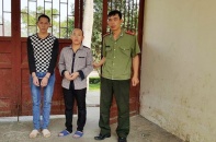 Giải cứu 2 cô gái giữa rừng sâu khỏi tay bọn buôn người
