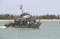 Hơn 1.500 người tìm kiếm phi công còn lại trên Su-30 mất tích