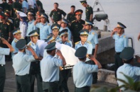  Thi thể phi công Su-30MK2 Thượng tá Trần Quang Khải đã về đất liền