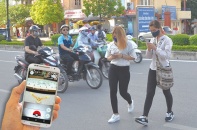 Bùng phát chơi Pokemon Go: Hiểm họa mất an toàn giao thông