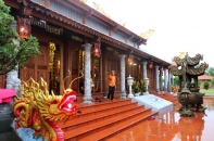 Cận cảnh nhà thờ tổ nghề sân khấu của Hoài Linh