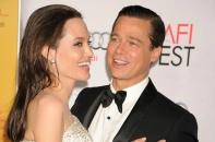 Angelina Jolie đệ đơn ly dị Brad Pitt