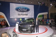 Vietnam Motor Show 2016: Ford ra mắt Explorer hoàn toàn mới