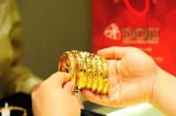 Giá vàng hôm nay 1/4: Đảo chiều giảm giá mạnh