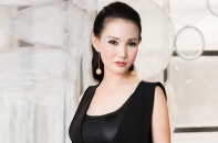 Ngỡ ngàng trước vẻ ngoài cực kỳ trẻ trung của Hoa hậu tuổi 45