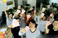 Một công ty Trung Quốc thưởng tiền cho nhân viên giảm cân
