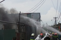 Hà Nội: Cháy lớn tại làng Triều Khúc