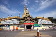 Ngắm những ngôi chùa dát hàng chục tấn vàng ròng tại Myanmar 