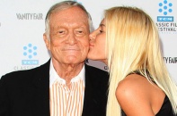 Vợ trẻ nghẹn ngào nói về tình yêu dành cho ông chủ Playboy