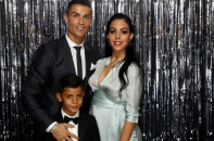 Chuyện tình đẹp như cổ tích của Ronaldo