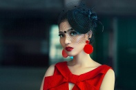 Trương Thị May ấn tượng, quyến rũ với sắc đỏ 